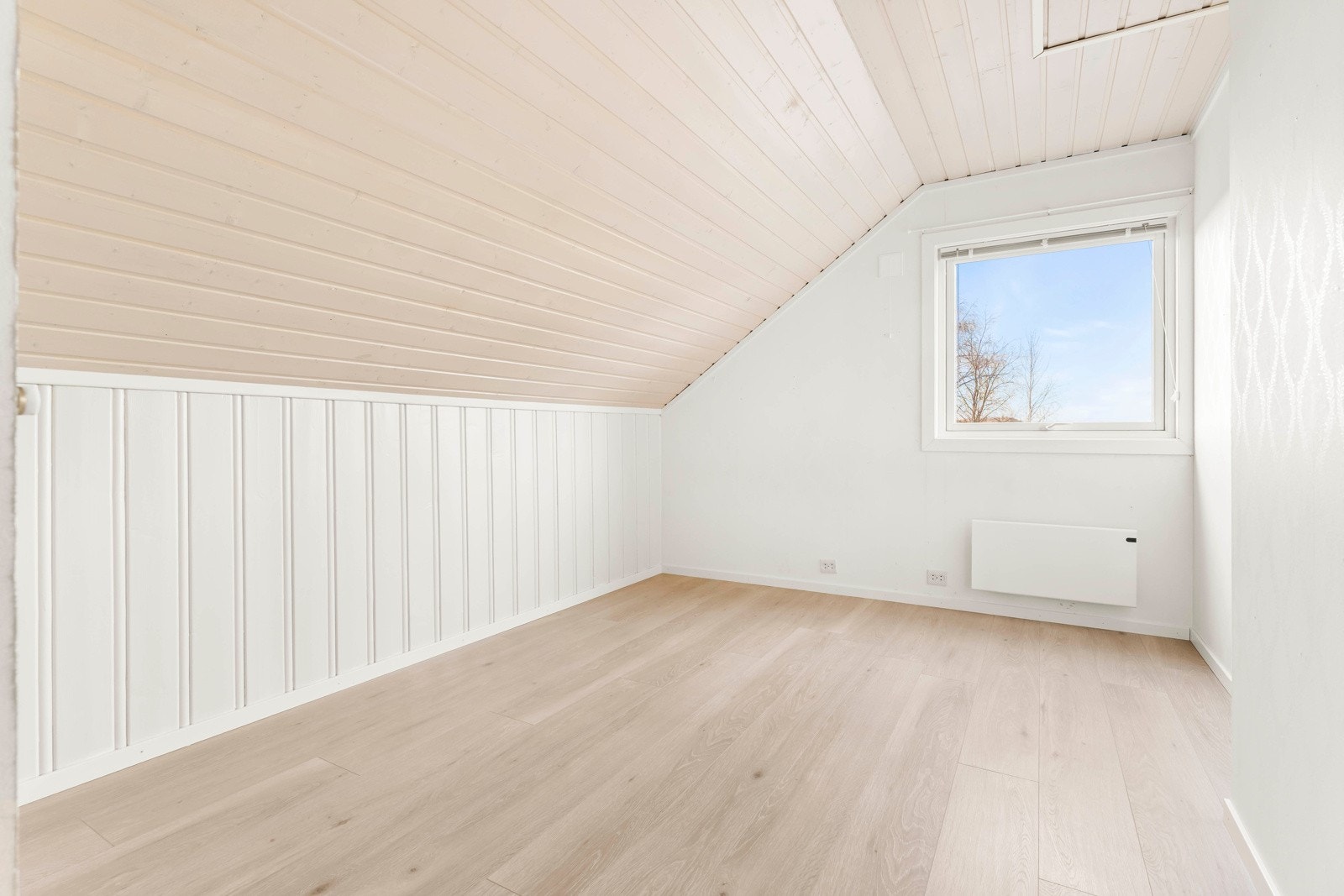 Hybel: Lyst og pent soverom Galleribilde