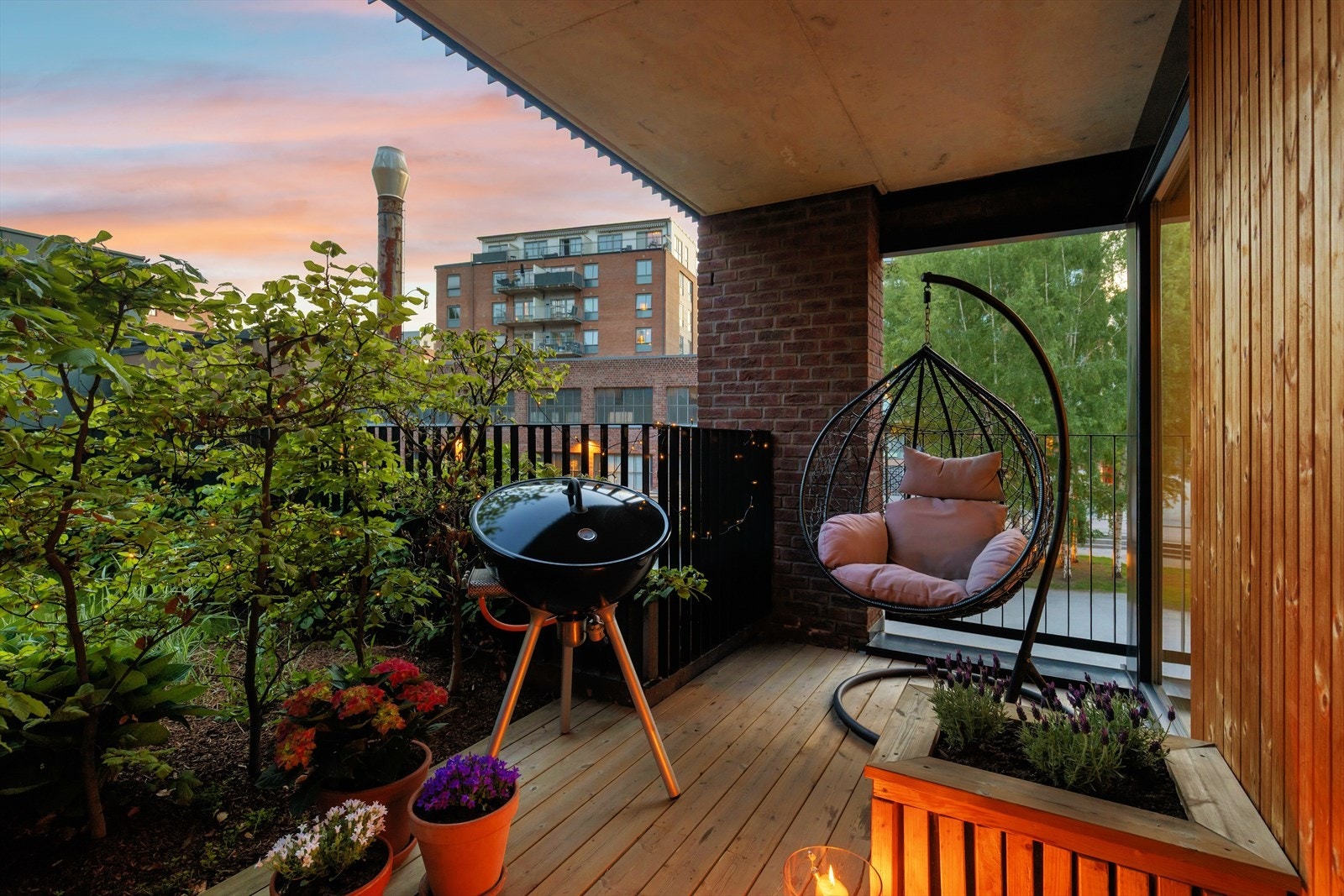 En stilren 4-roms hjørneleilighet med høy standard og en fantastisk terrasse på 23 m². Galleribilde