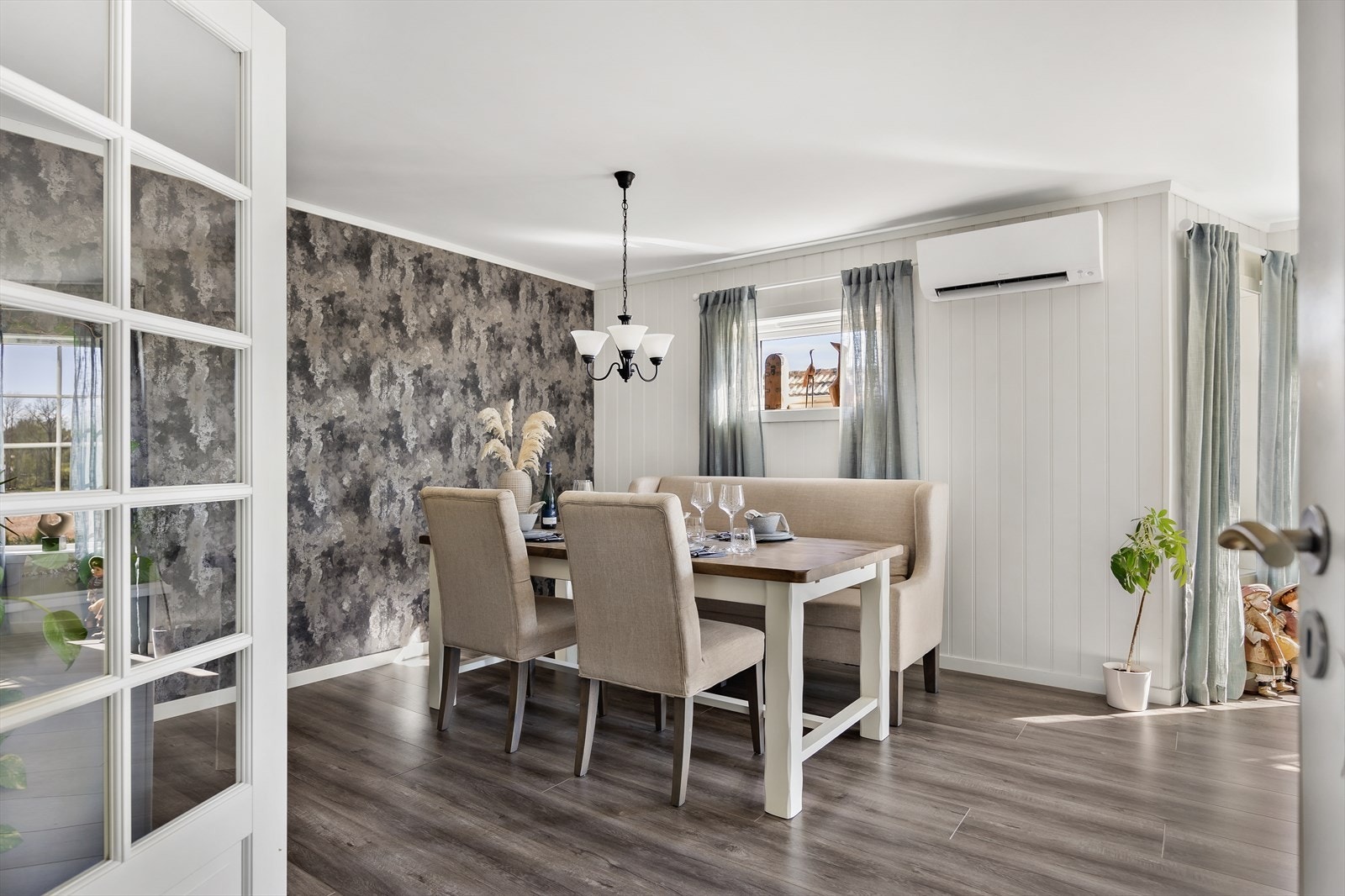 i 2018 ble det montert en varmepumpe som bidrar til en jevn, behagelig temperatur året rundt. Galleribilde