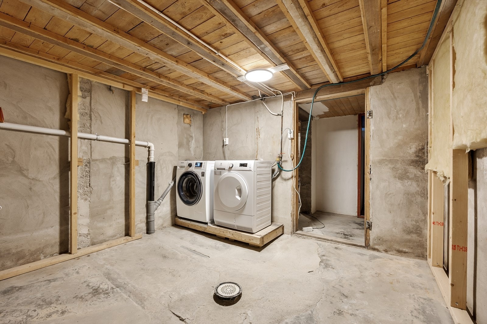 I grovkjelleren er det vaskerom og gode lagringsmuligheter. Galleribilde