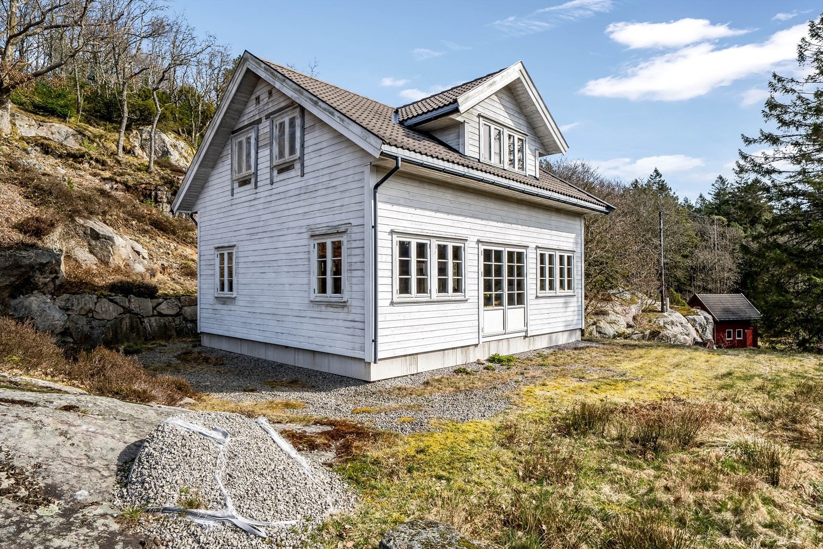 Bjørnevågsveien 707 - Hytte oppført i 2007, mye gjenstående arbeidet inne og noe ute. Galleribilde