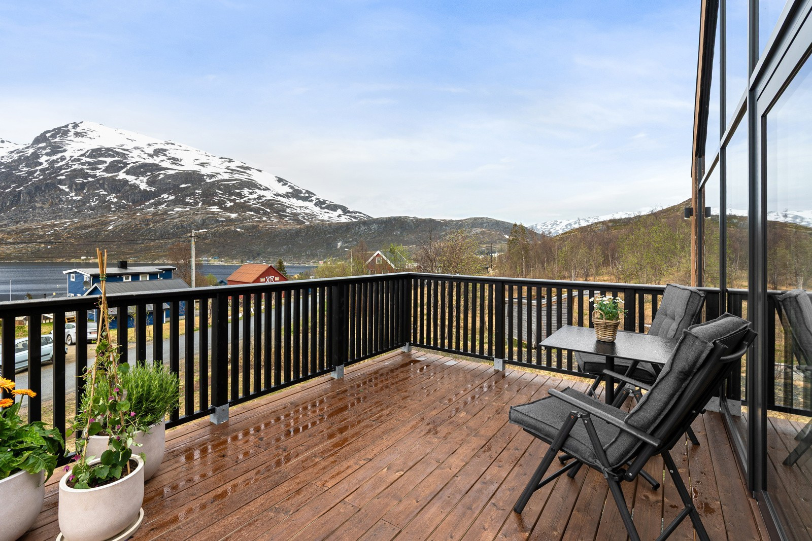 Solrike, skjermede uteområder.