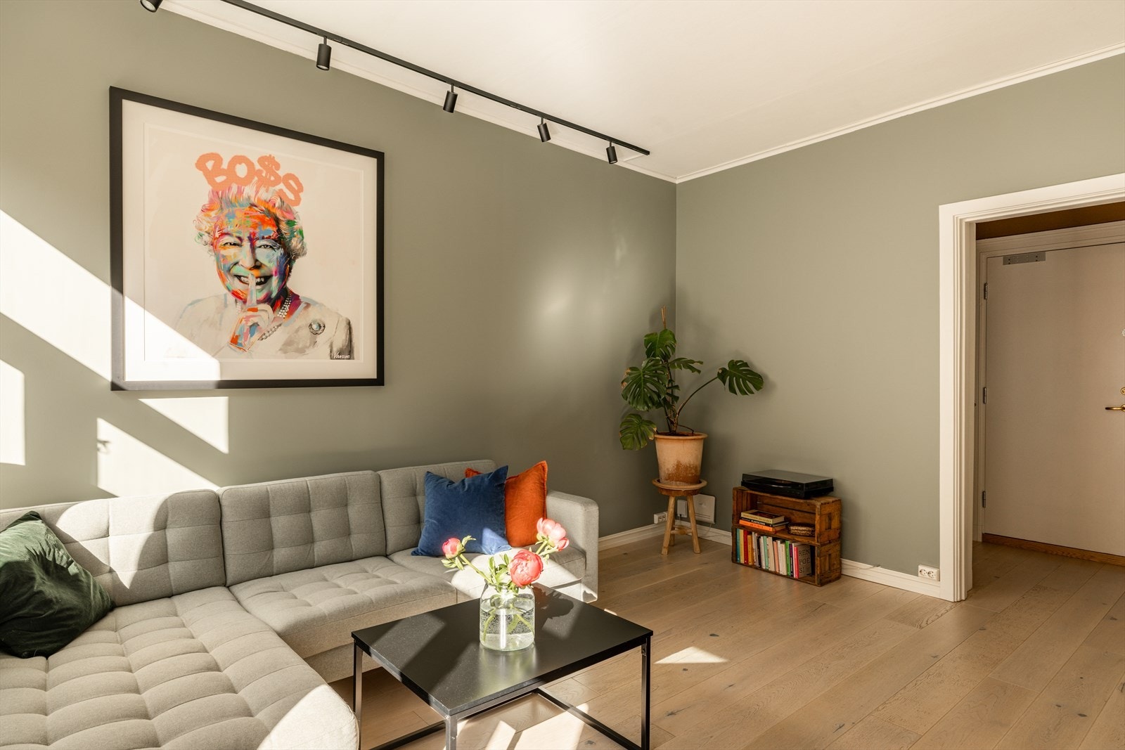 I hjørnet til høyre i bildet kan man fint ha bokhyller, lesekrok, vitrineskap eller for eksempel hjemmekontor. Galleribilde