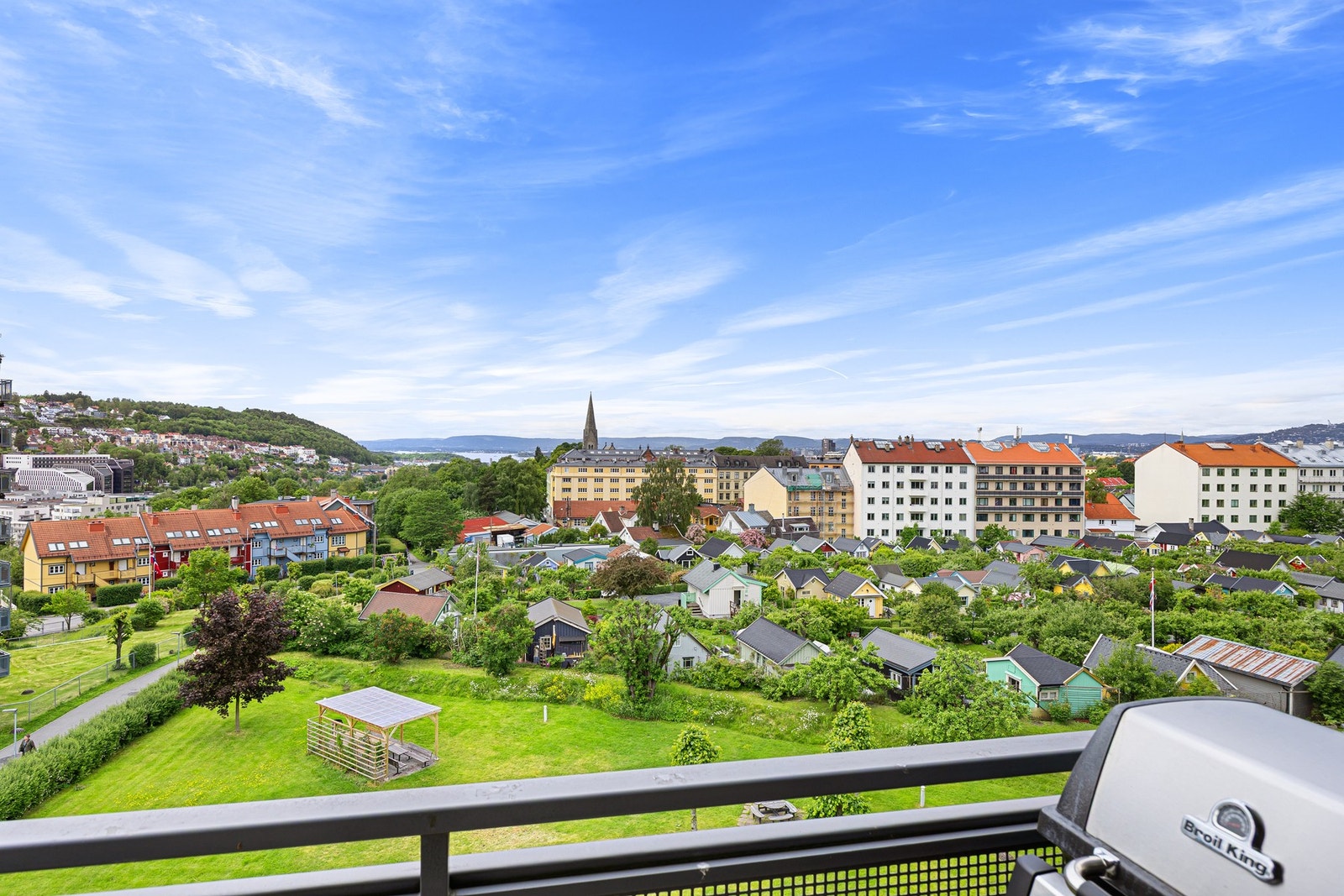 Velkommen til denne perlen i Biskop Jens Nilssøns gate 19B! Galleribilde