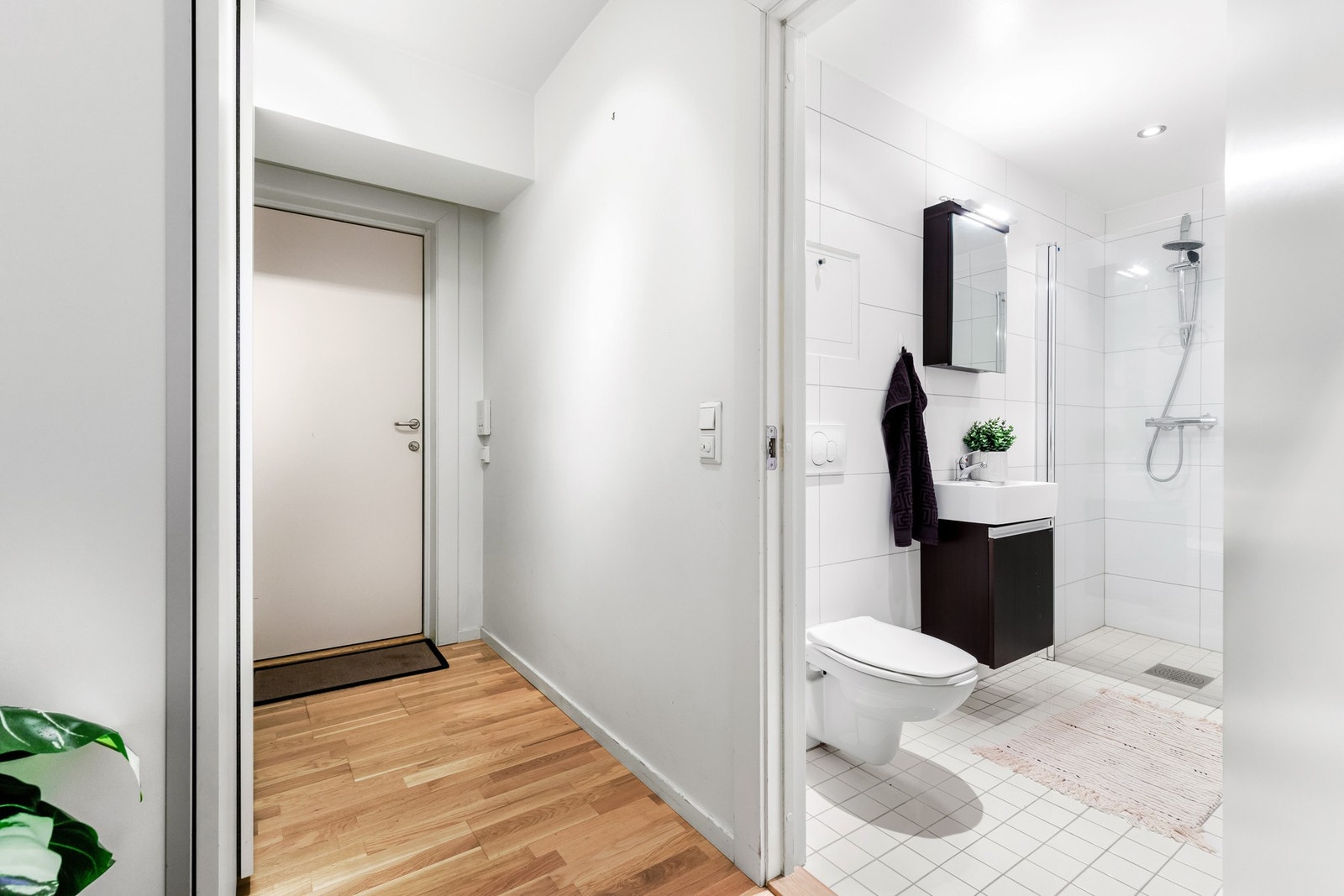 TV/ internett og varmtvann er inkludert i felleskostnadene.
Velkommen inn! Galleribilde