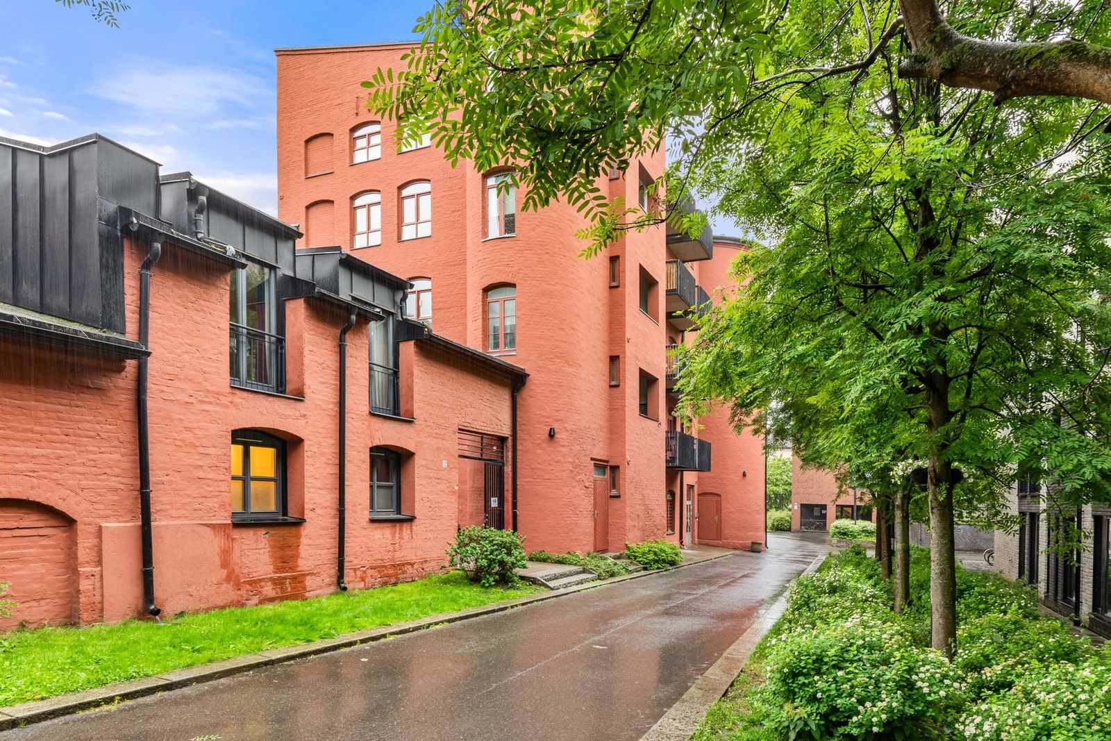 Historisk bygg fra 1900-tallet omgjort til boliger. Her får du sjarm og unik arkitektur Galleribilde