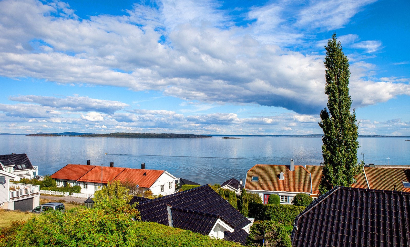 Nærmeste strand er kun et steinkast unna. Galleribilde