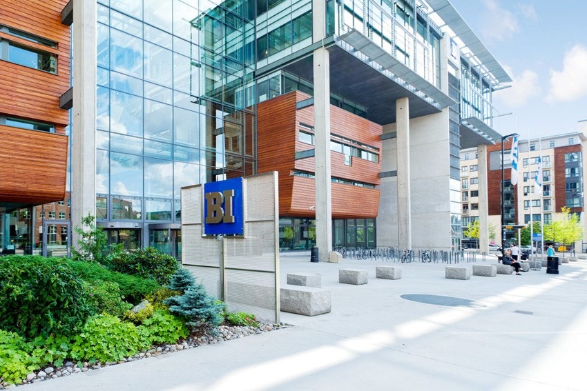 BI ligger i Nydalen, kort vei fra leiligheten. Galleribilde