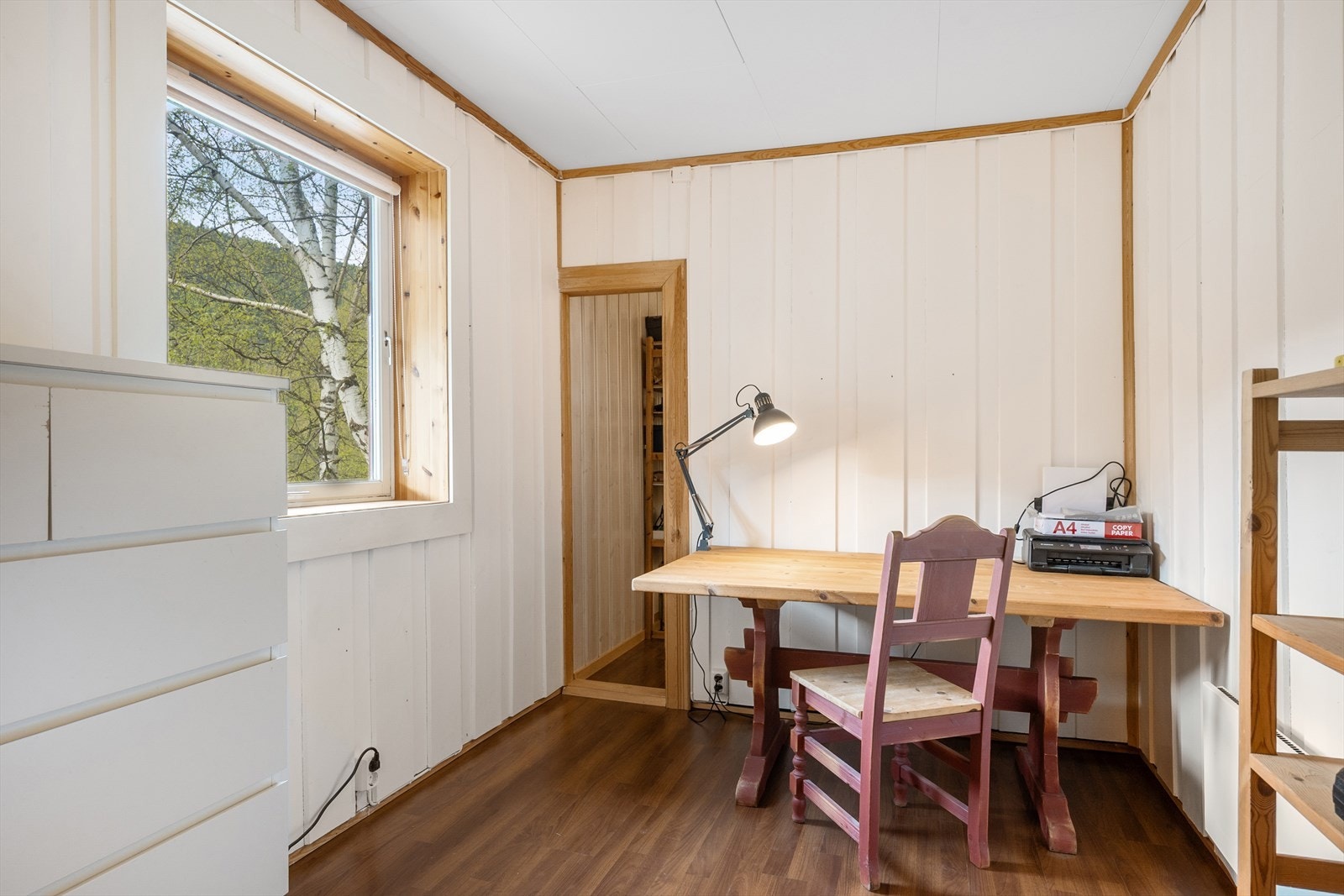 Rom innredet som kontor. Galleribilde