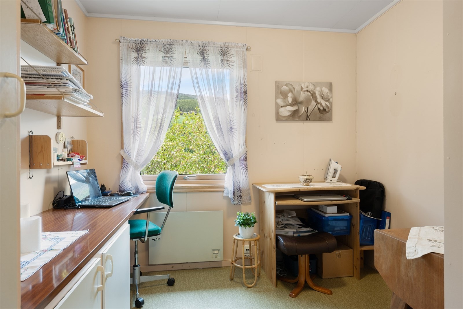 Soverom 3 - Rommet benyttes i dag som kontor. Galleribilde