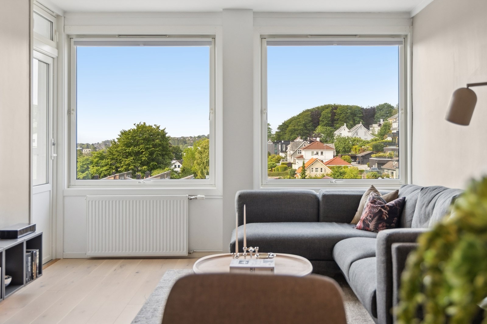 Flott og luftig utsikt også fra stuen Galleribilde