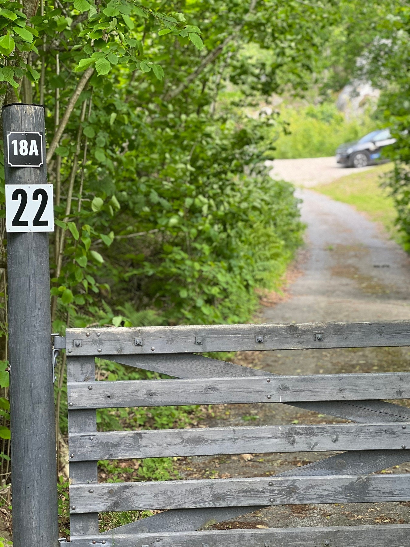 Privat vei låst med bom Galleribilde