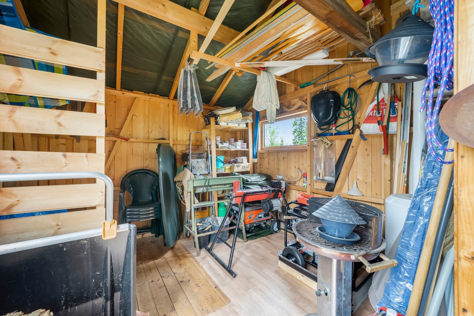 God plass til oppbevaring i uthuset. Galleribilde