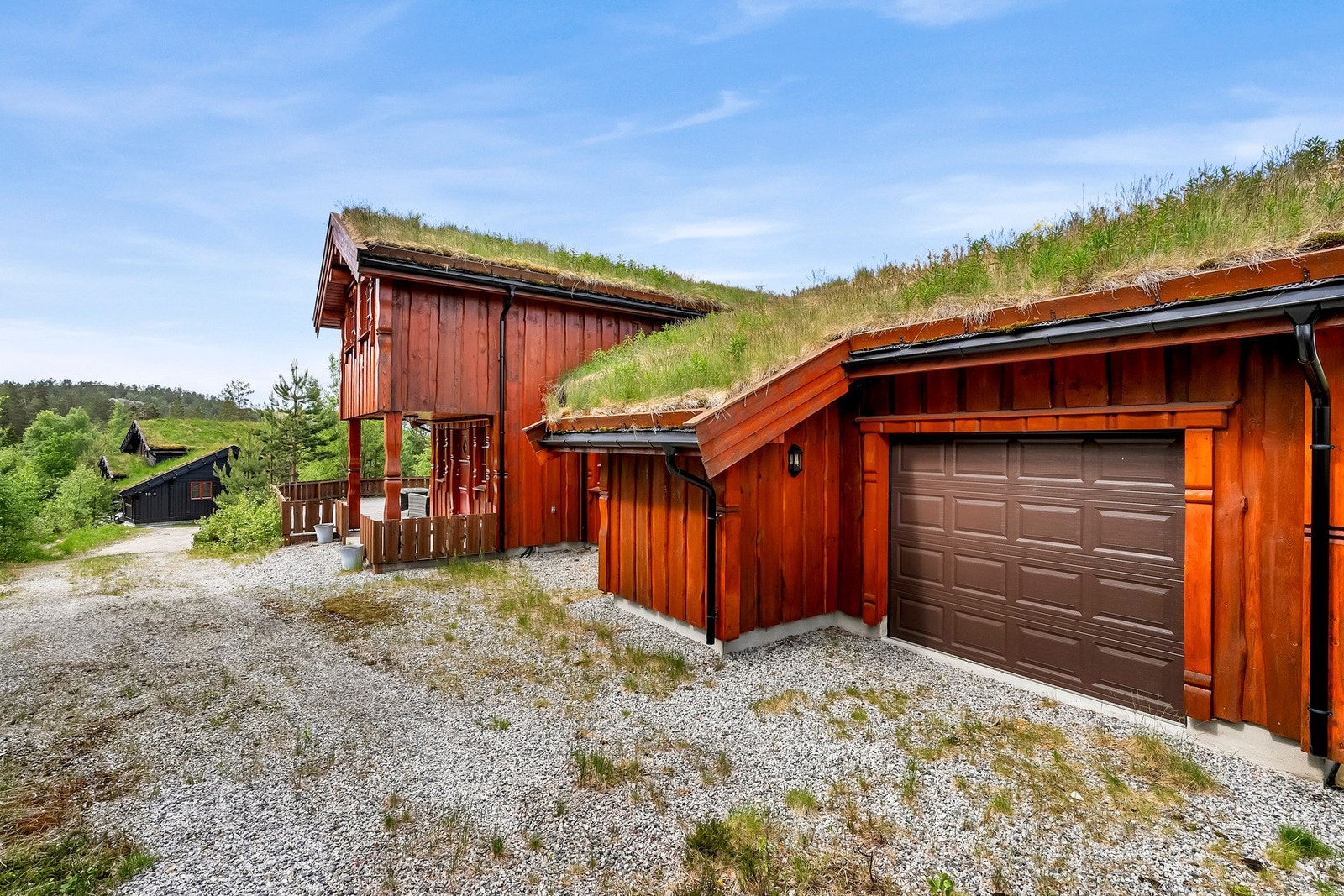 Inngang til garasjen. Galleribilde