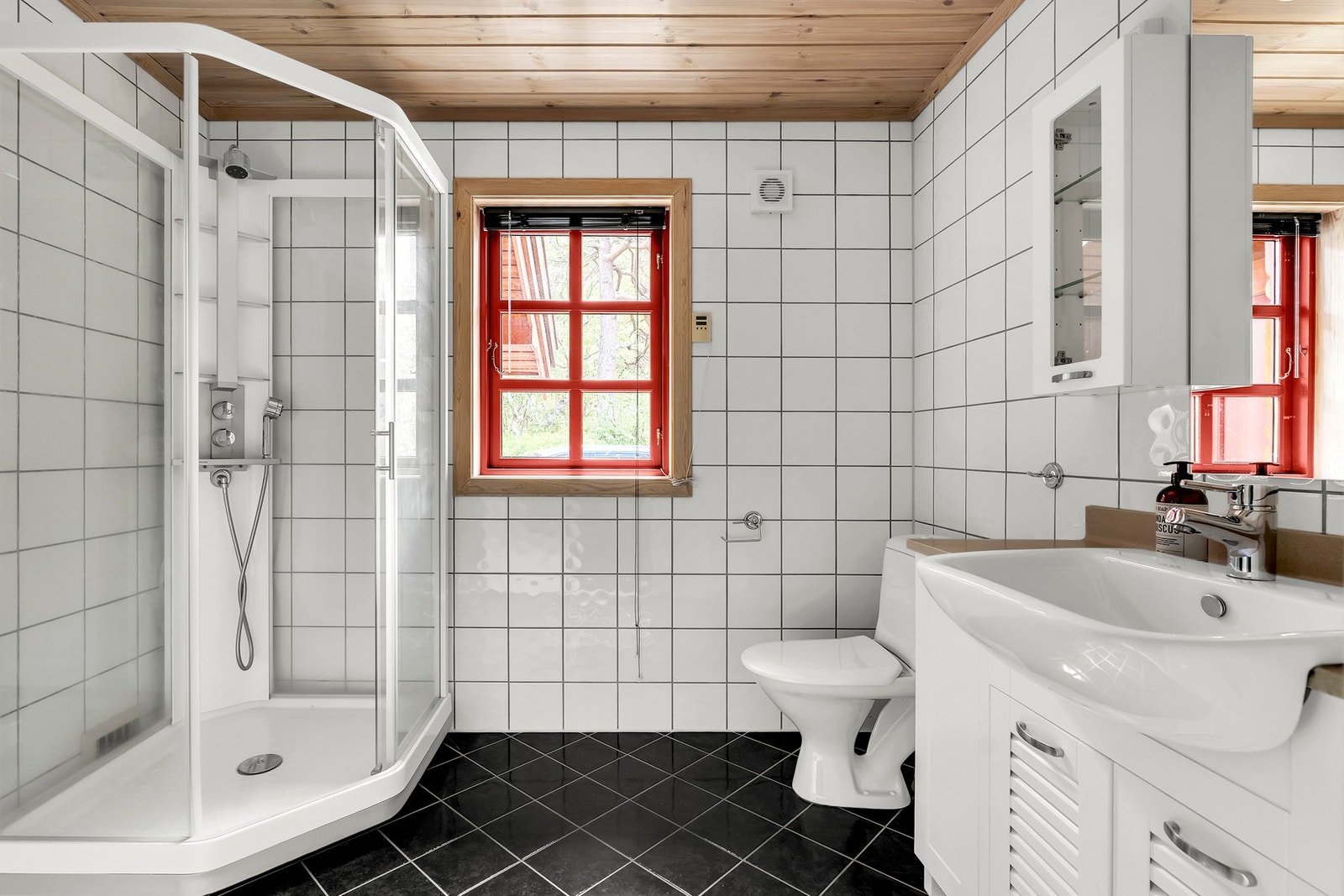 Badet i hovedetasjen Galleribilde