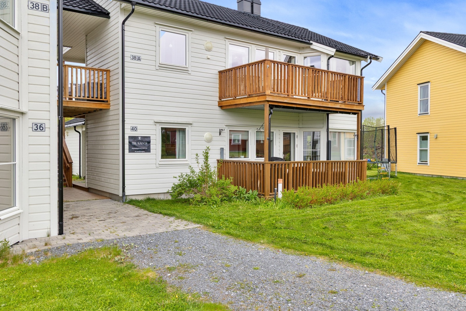 EIE eiendomsmegling v/Runar Bjørkelund presenterer Dyrvikhøgda 40, en moderne og hyggelig 3-roms selveierleilighet på Evenskjer Galleribilde