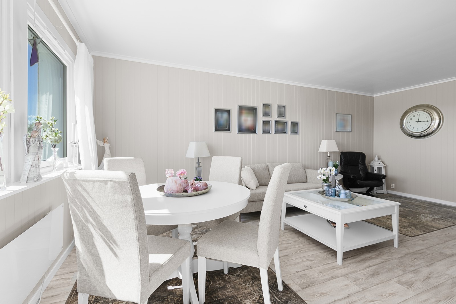 Plass til et lite spisebord. Galleribilde