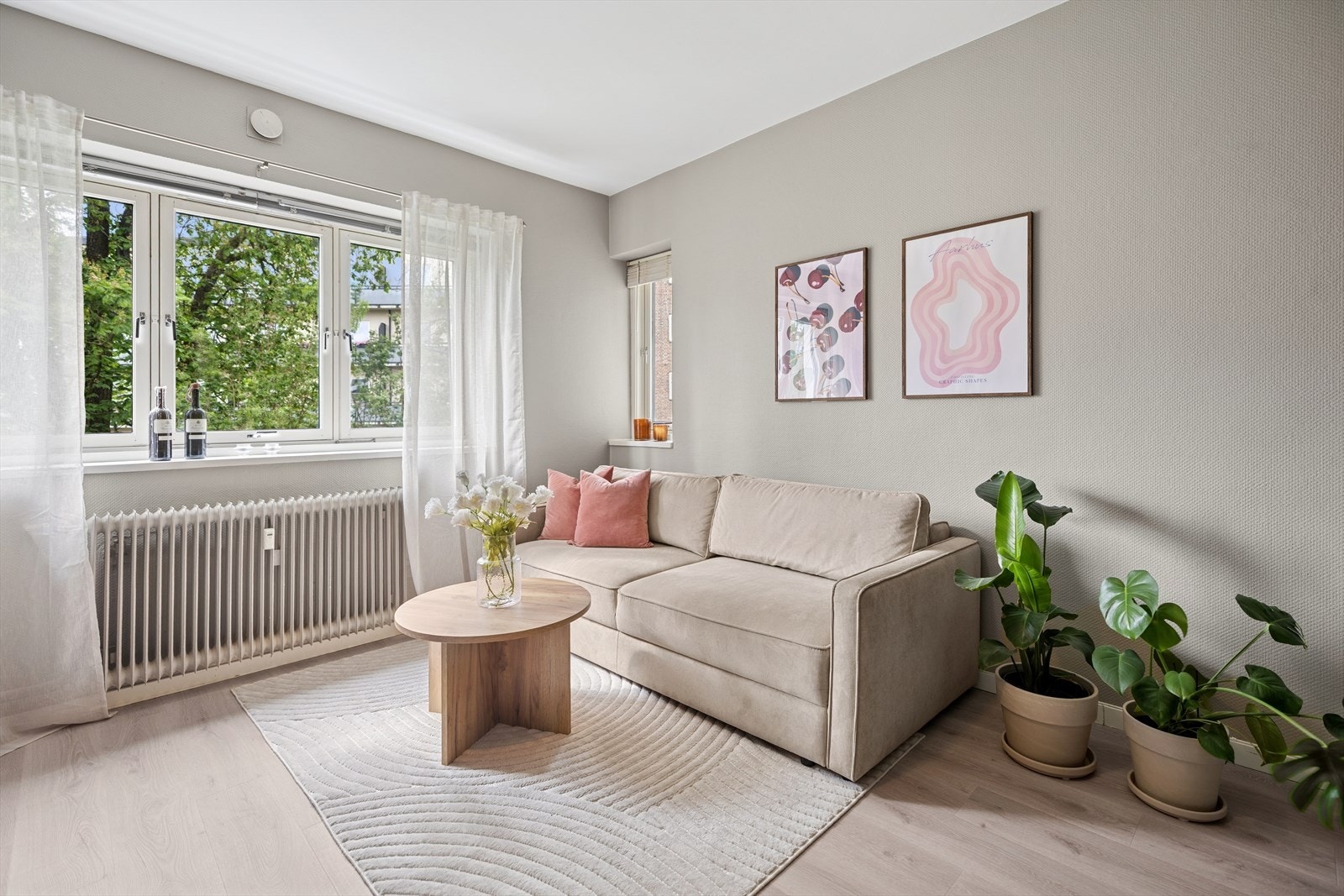 Her kan du enkelt møblere med sofagruppe, spisebord og øvrig møblement - alt slik som du ønsker det! Galleribilde