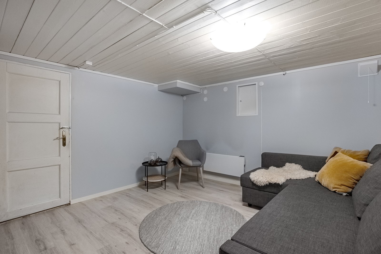 Kjellerstue/bod. Ikke godkjent opphold Galleribilde