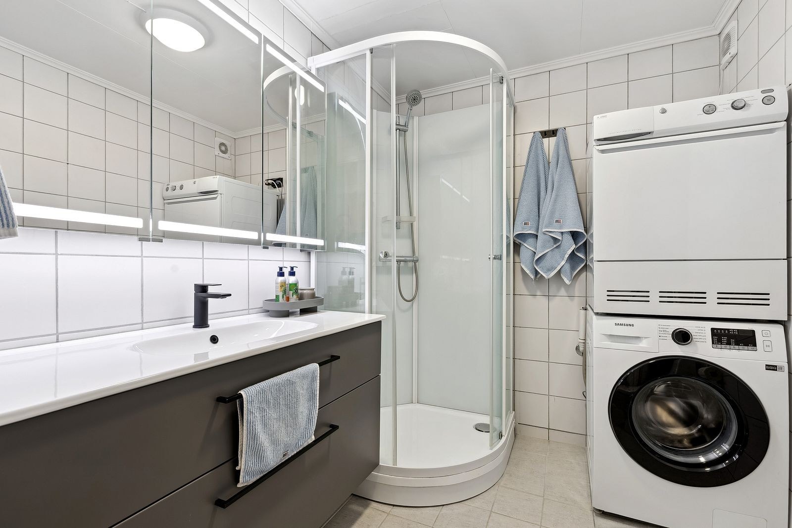 Flislagt bad Galleribilde