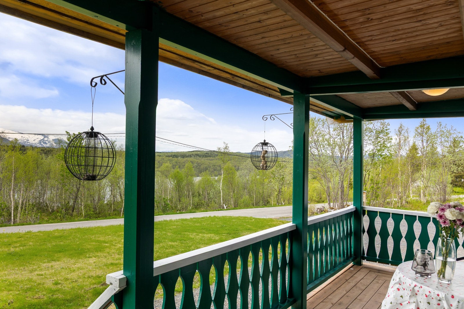 Her bor du med naturen som nærmeste nabo og har fine turområder rett fra ytterdøra Galleribilde