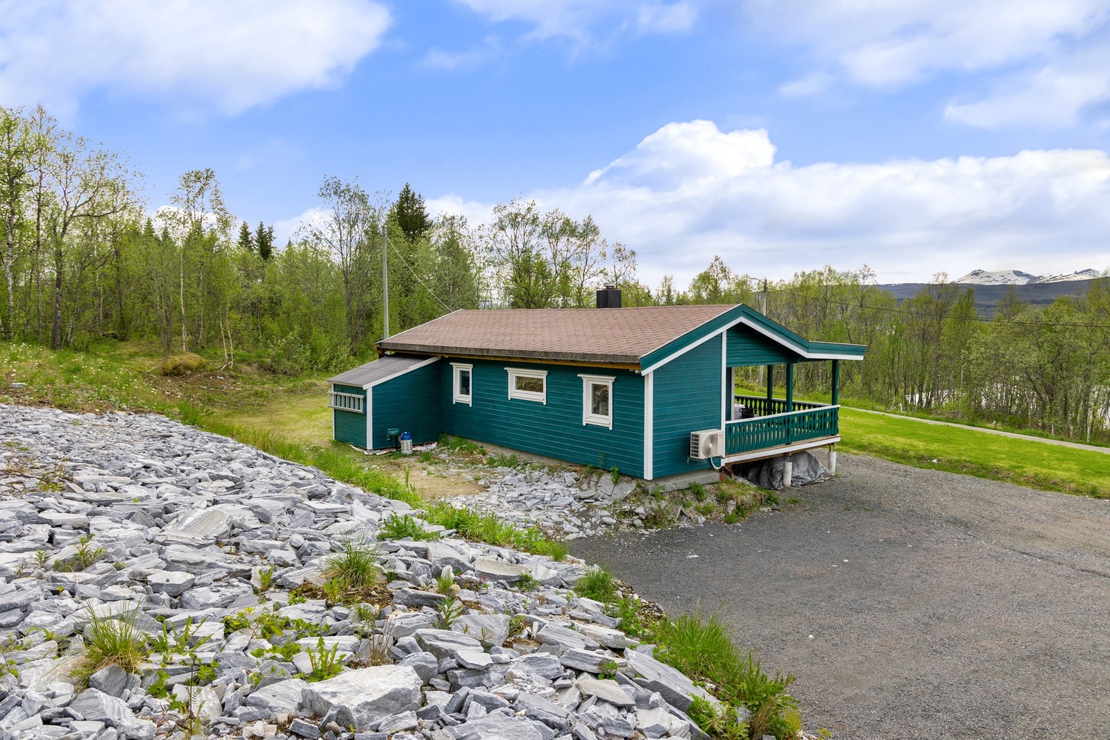 Det er ny isolasjon og utvendig kledning (2022) Galleribilde