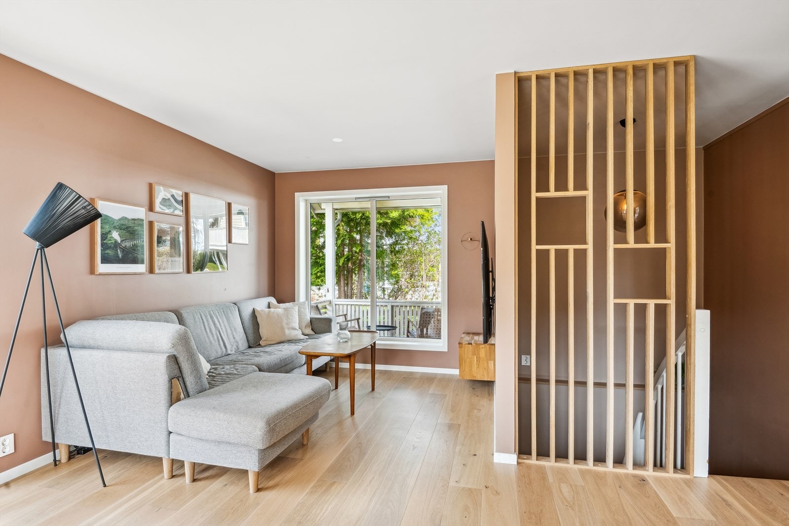 Legg merke til den flotte spileveggen man har ned mot trappen. Galleribilde