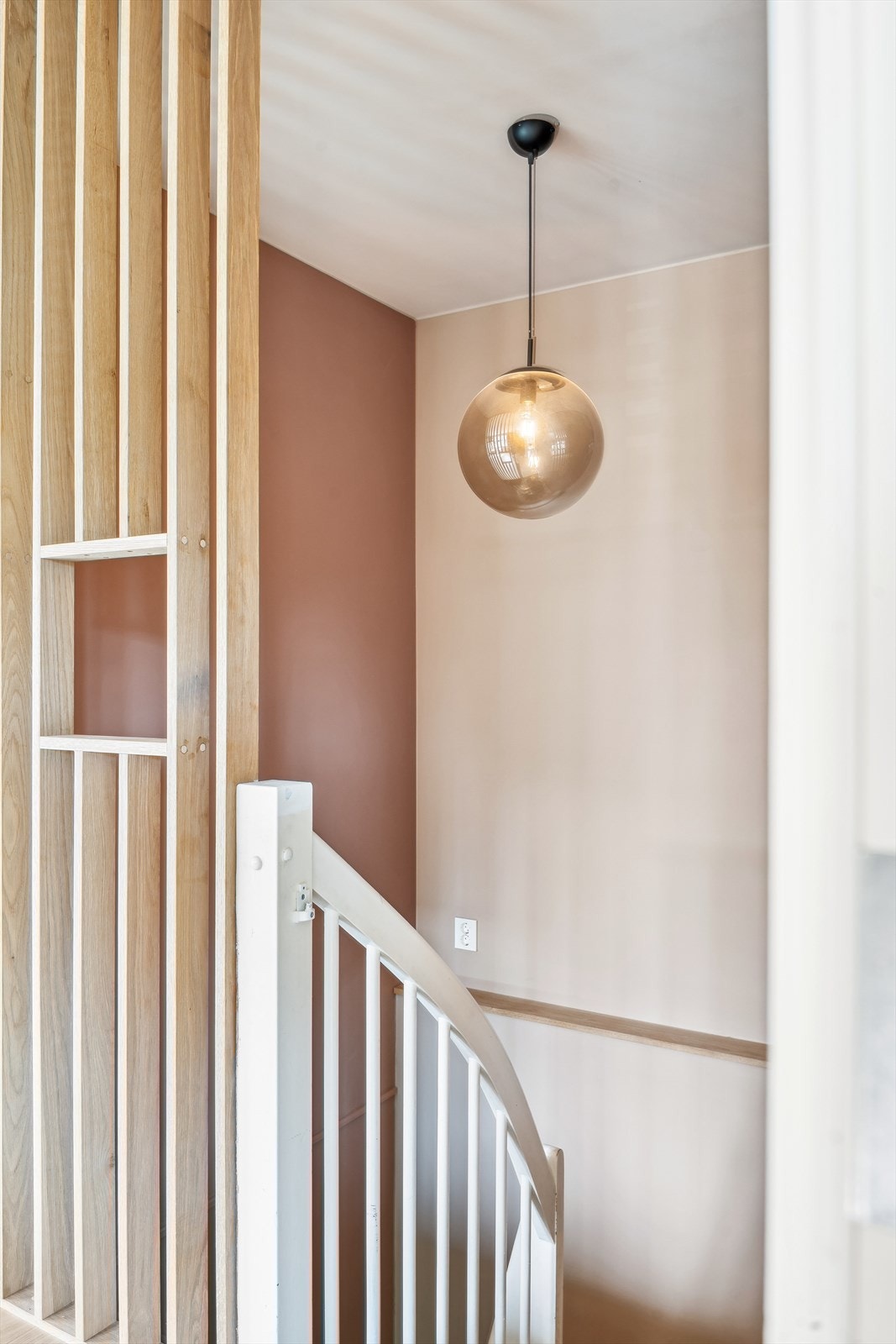 Boligen holder en gjennomgående god standard og stil. Galleribilde