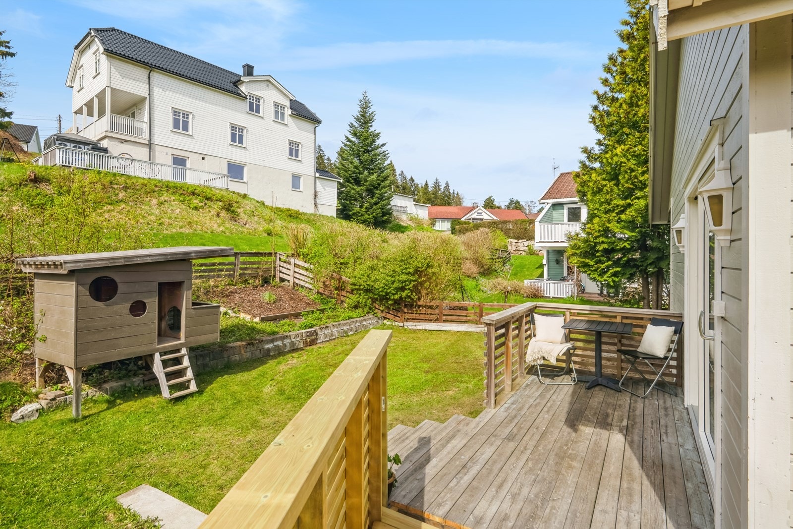 Hagen har god plass til trampoline for de som ønsker dette. Galleribilde