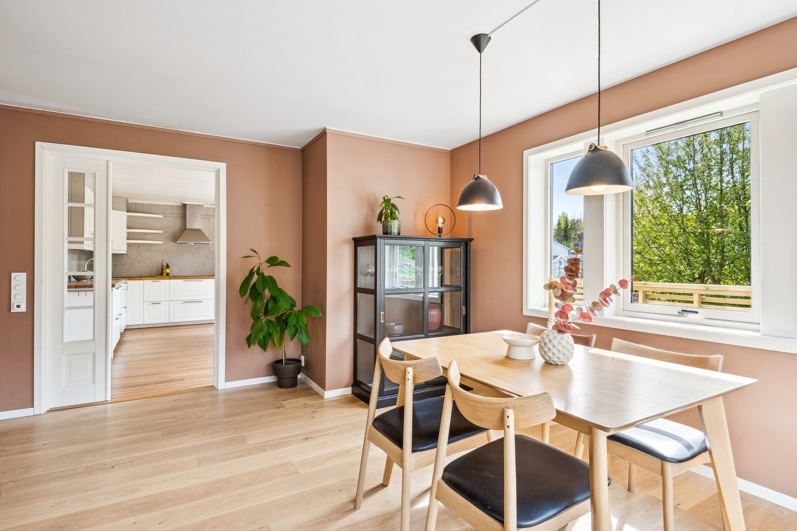 Boligen har hatt store oppgraderinger de siste årene, så her kan du flytte rett inn! Galleribilde