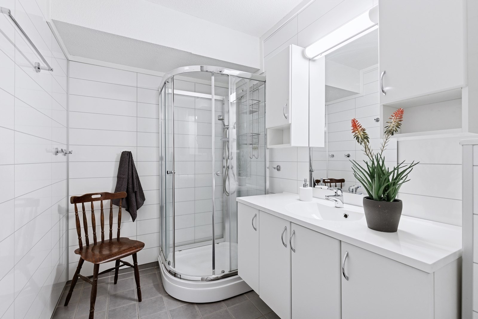 Nyere og pent bad. Galleribilde