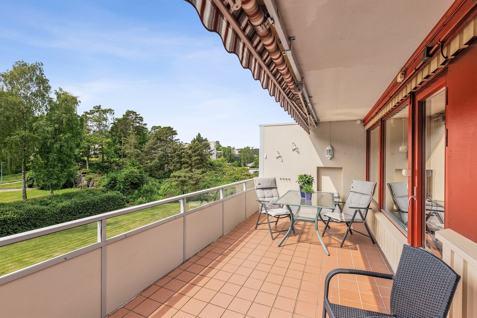 Eiendomsmegler Norge ved Kristoffer Lauvsland ønsker deg velkommen til Grågåsveien 45B! Galleribilde