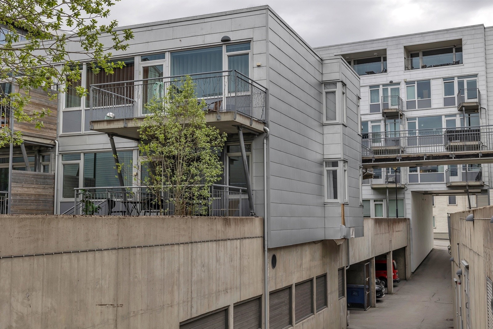 Fasade og balkong. Galleribilde