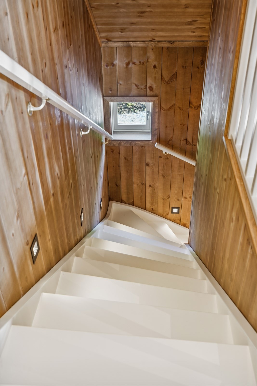 Trapp opp til 2. etasje. Galleribilde