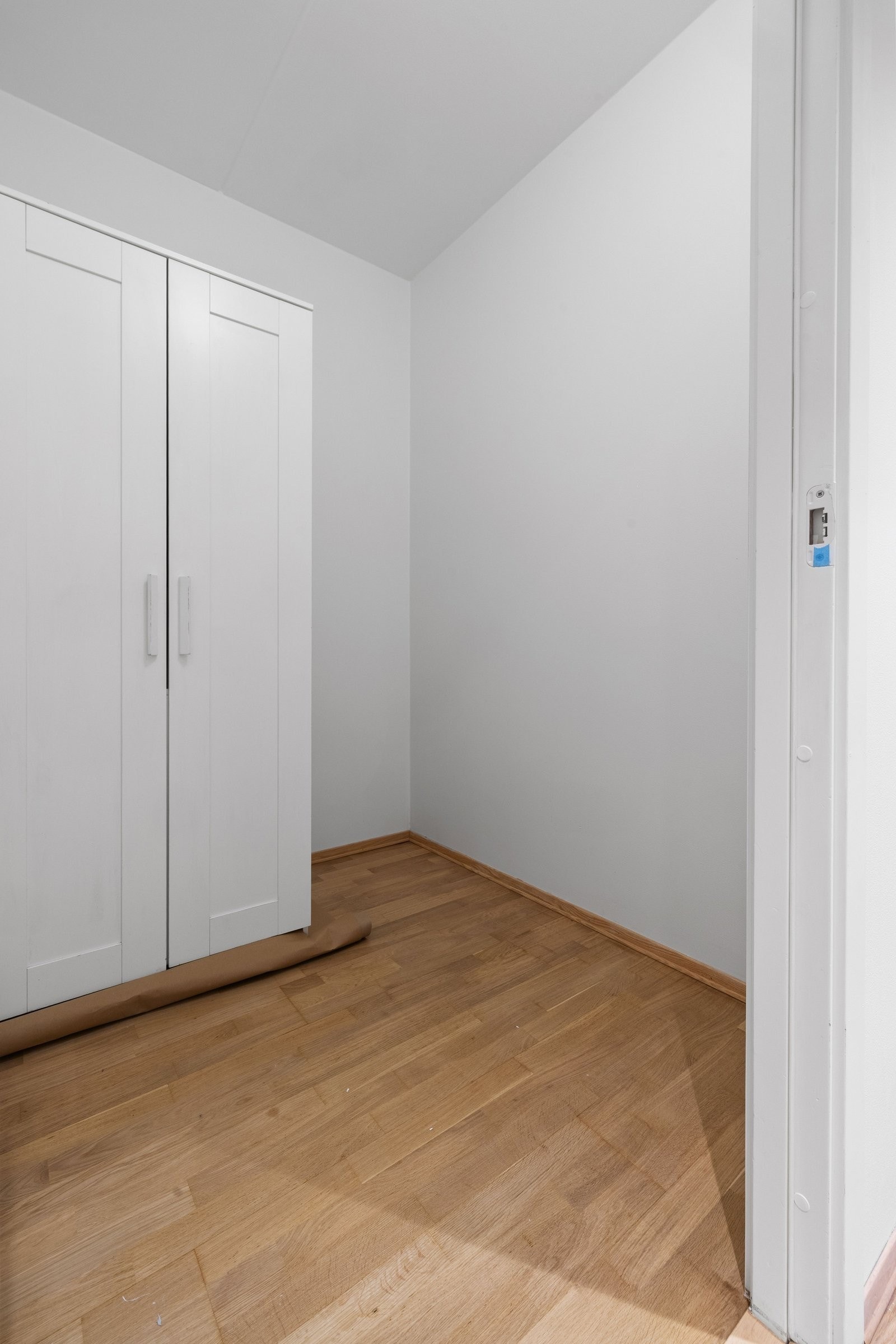 Innvendig bod som kan også innredes som kontor. Galleribilde