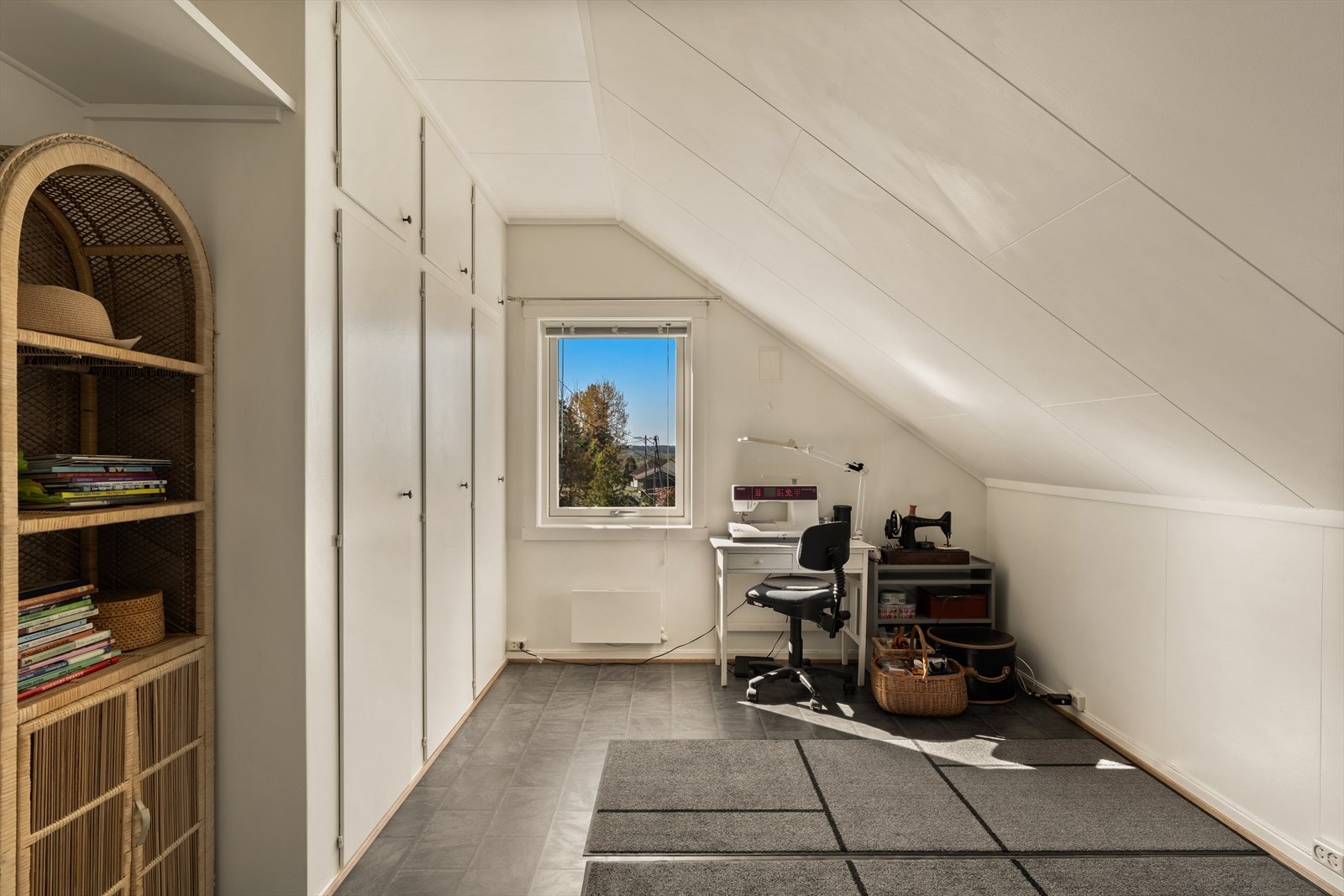 Soverom i 2.etasje - hybel Galleribilde