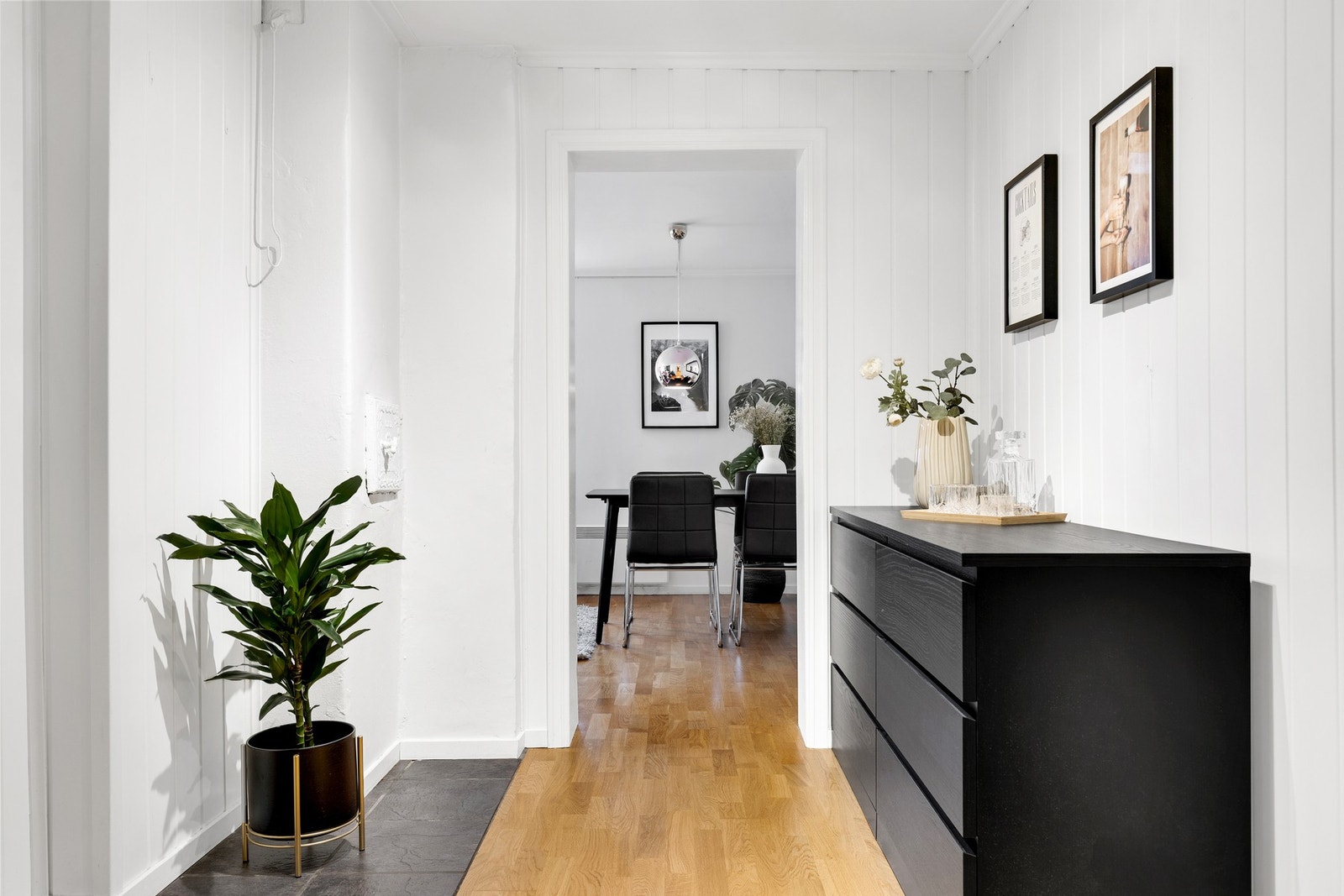 Kjøkkenet er adskilt fra stuen. Galleribilde