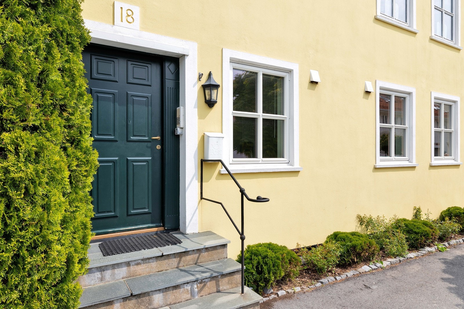 Inngangsparti Galleribilde