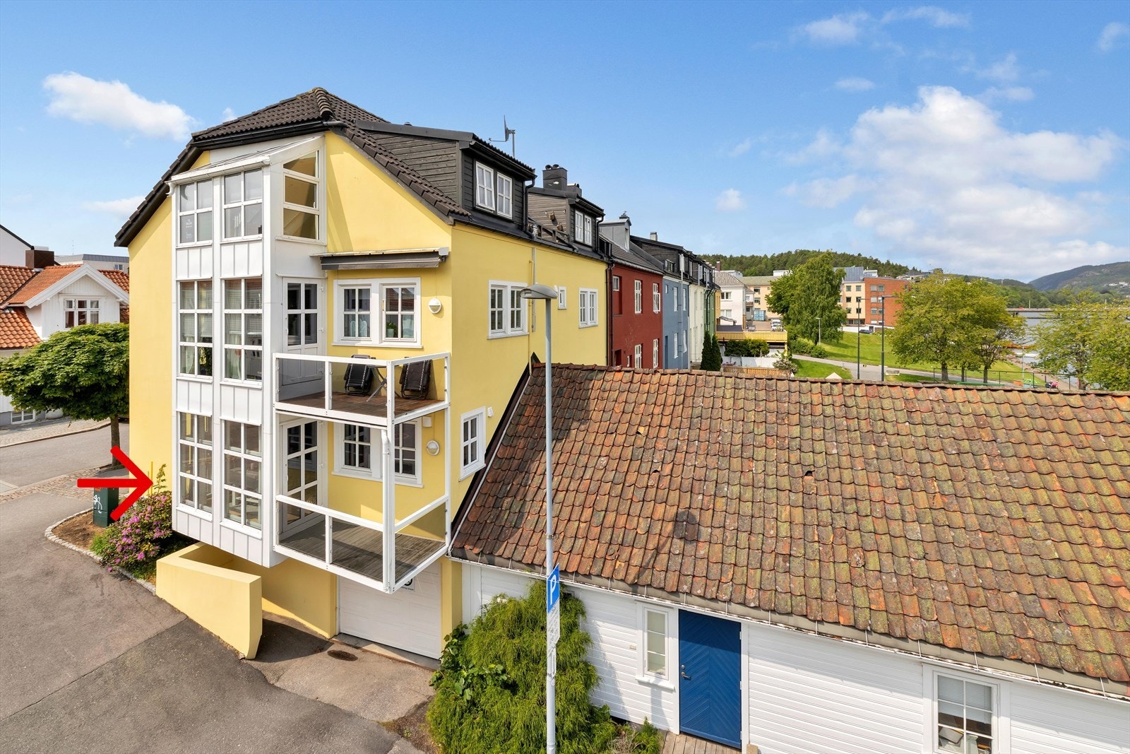 Eiendomsmegler Norge ved Henrik Lossius ønsker deg velkommen til Elvegata 18! Galleribilde