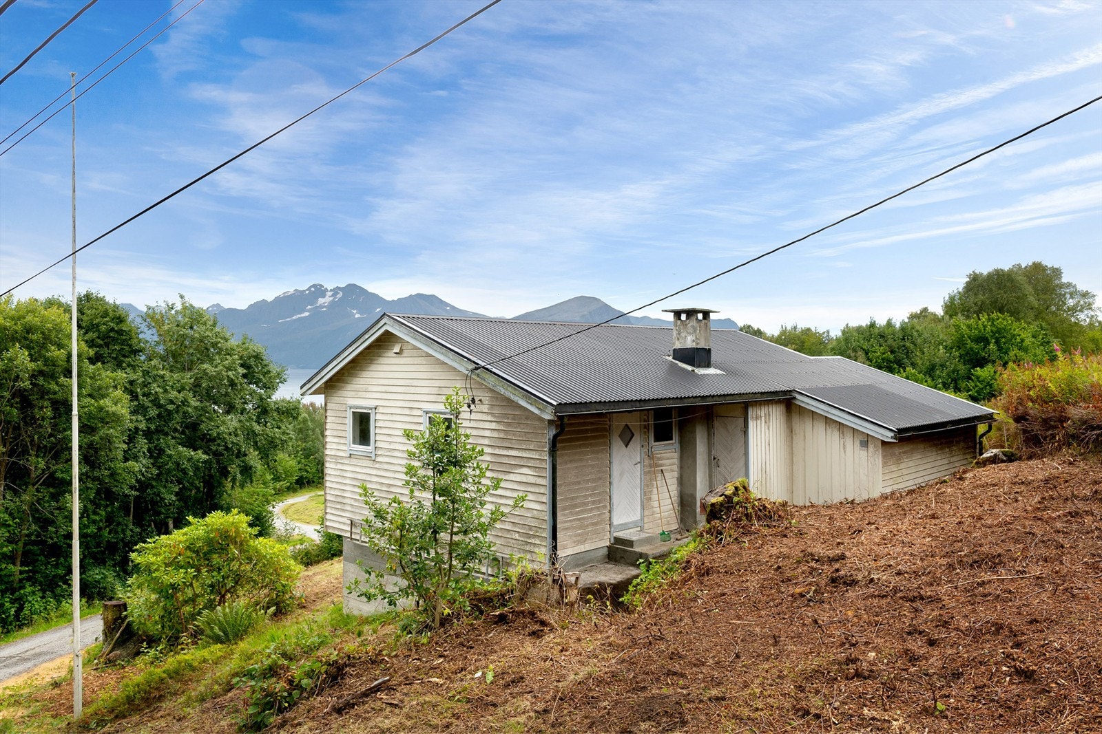 Fasade og inngangsparti mot nord Galleribilde