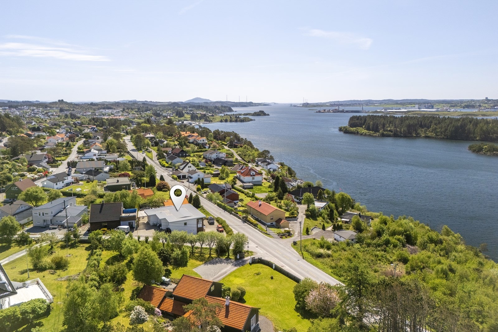 Dronebilde fra området, der man ser mot Vormedal Galleribilde