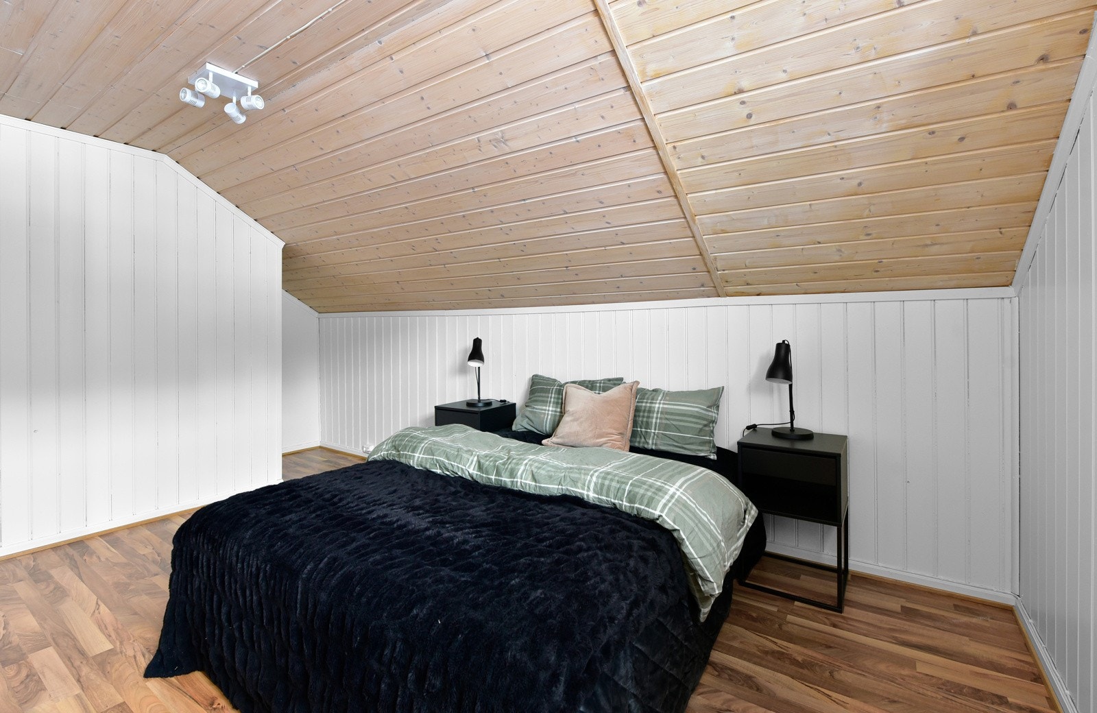 Soverom med plass til garderobeløsning Galleribilde