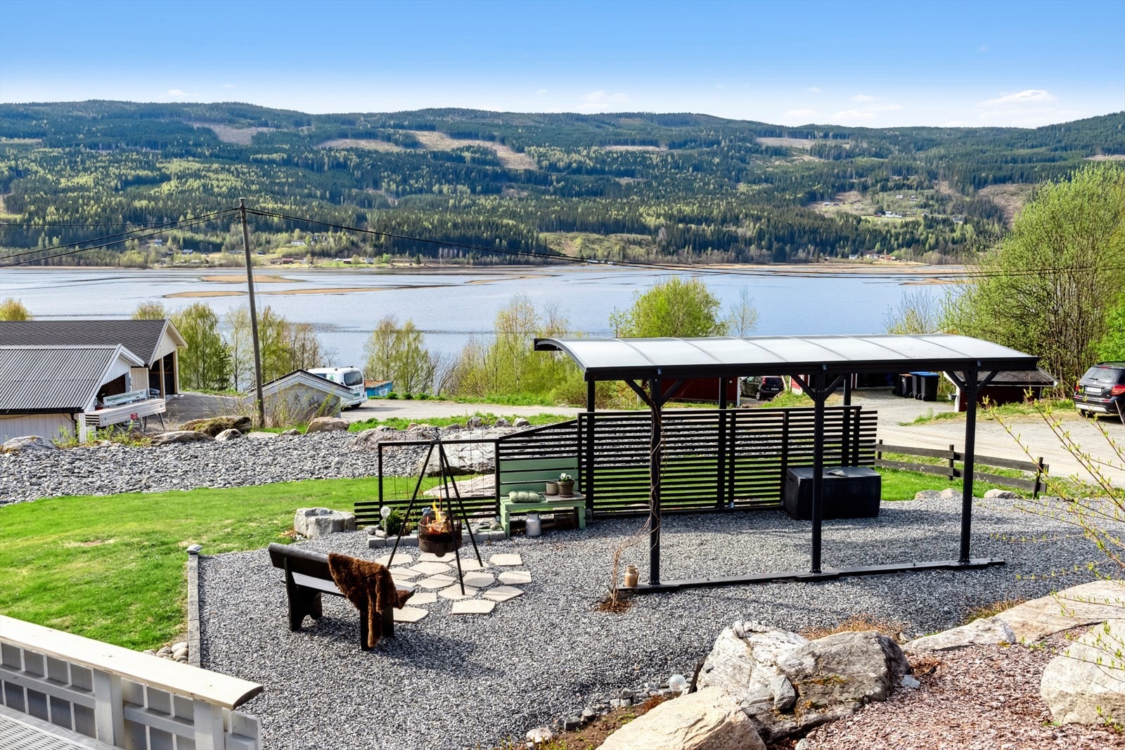 Utsikt fra terrassen. Galleribilde