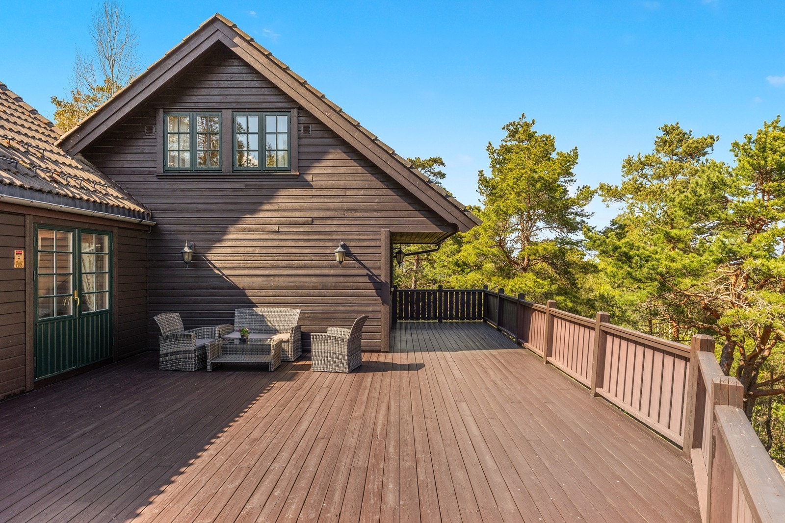 Stor veranda. Galleribilde