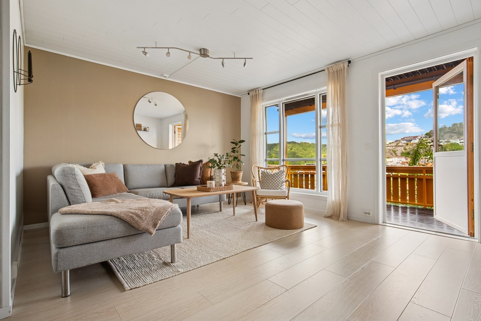 Årstadfjellveien 5D presenteres av Geir Inge Skåra v/DNB Eiendom. Galleribilde