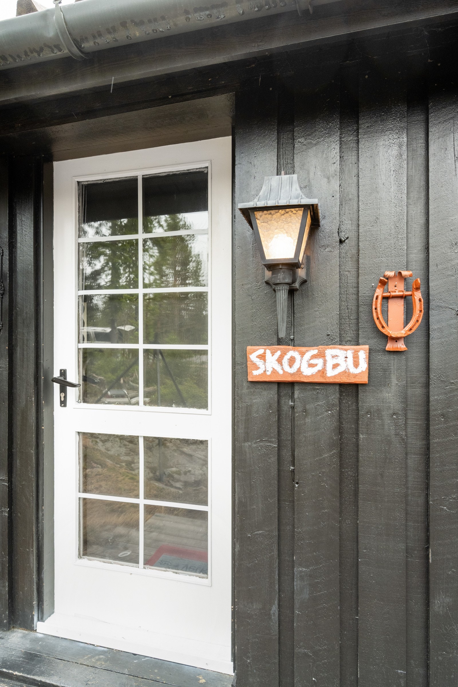 "Skogbu" Galleribilde
