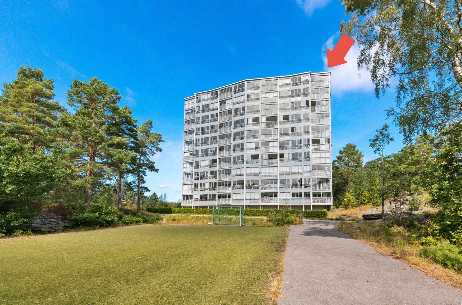 Eiendomsmegler Norge ved Henrik Lossius ønsker deg velkommen til Slettheiveien 41! Galleribilde