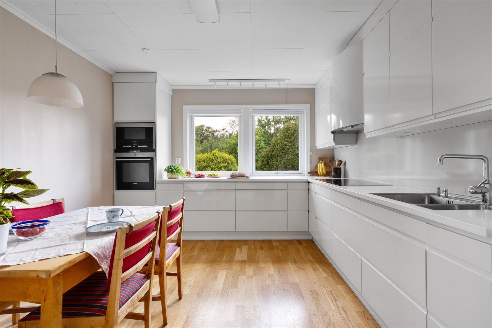 Kjøkkenet er levert av Fagkjøkken og er tidløst. Galleribilde