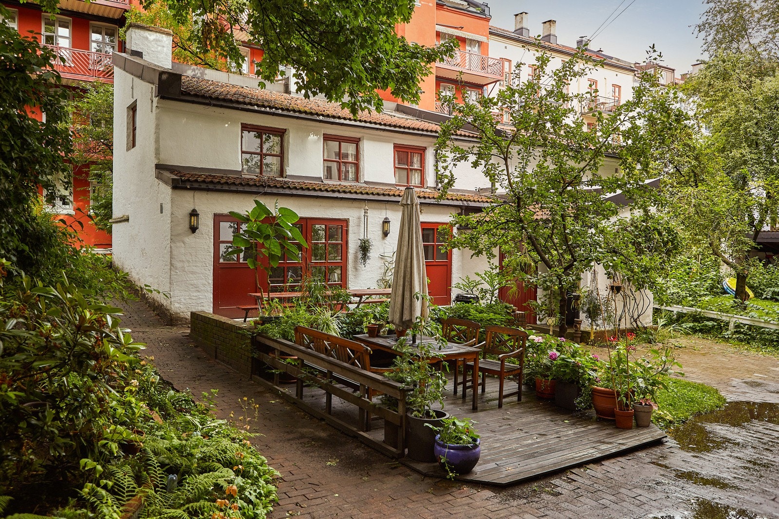 Laget har eget Grendahnus som kan leies til private arrangementer, samt felles sykkelskur. Galleribilde