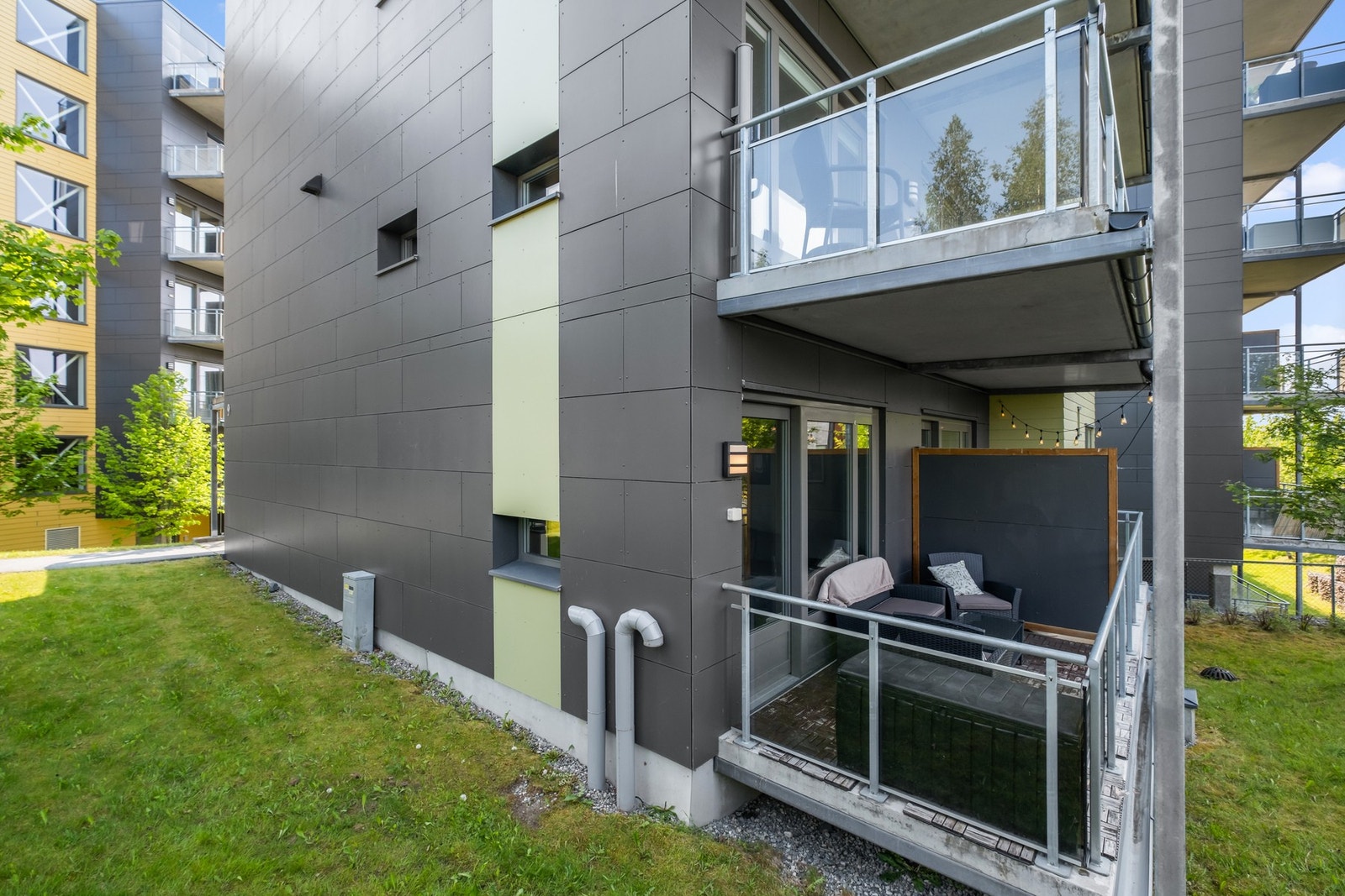 Fra leiligheten er det kort vei til blant annet busstopp, dagligvare , NTNU Gløshaugen og NTNU Dragvoll Galleribilde